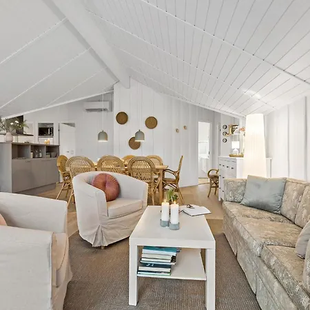 Stunning In Dronningmølle