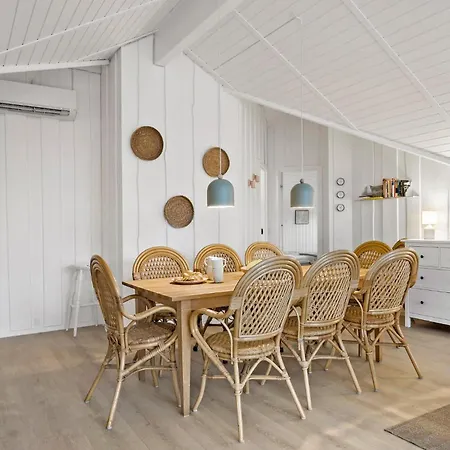 Stunning In Dronningmolle